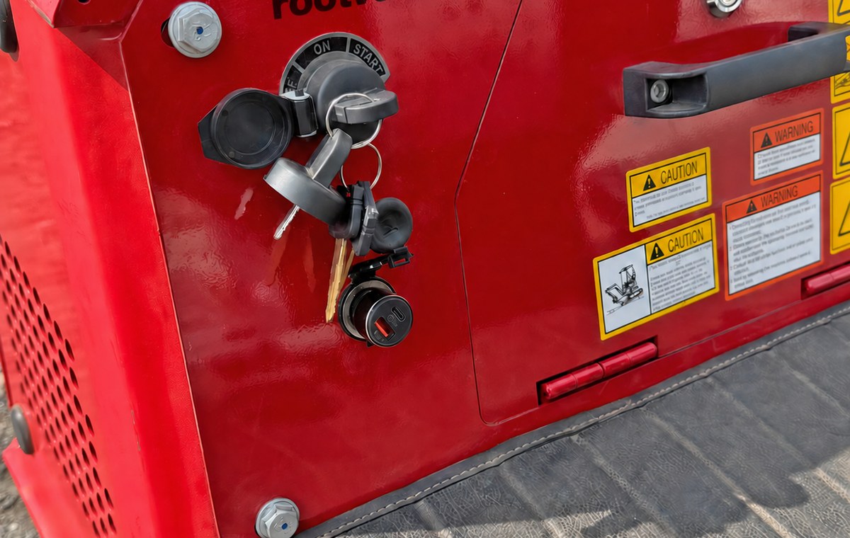 CREX6-M mini excavator, key ignition, isolator and service panel